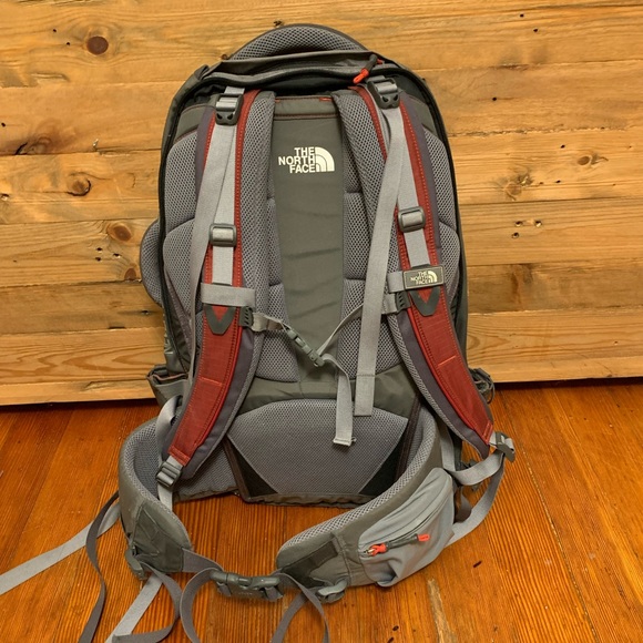 North Face Backtrack 50 pack - Picture 4 of 5